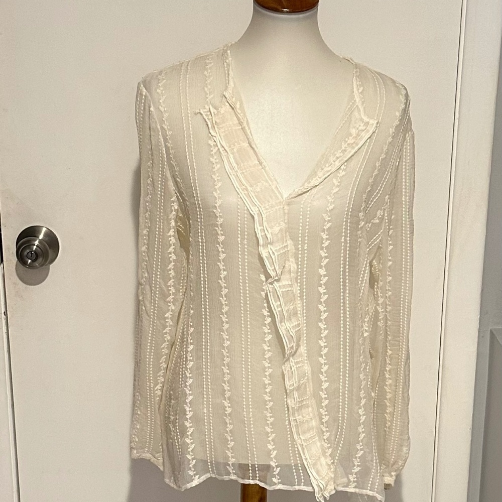 Tt Collection Ivory Blouse - Size M.‎